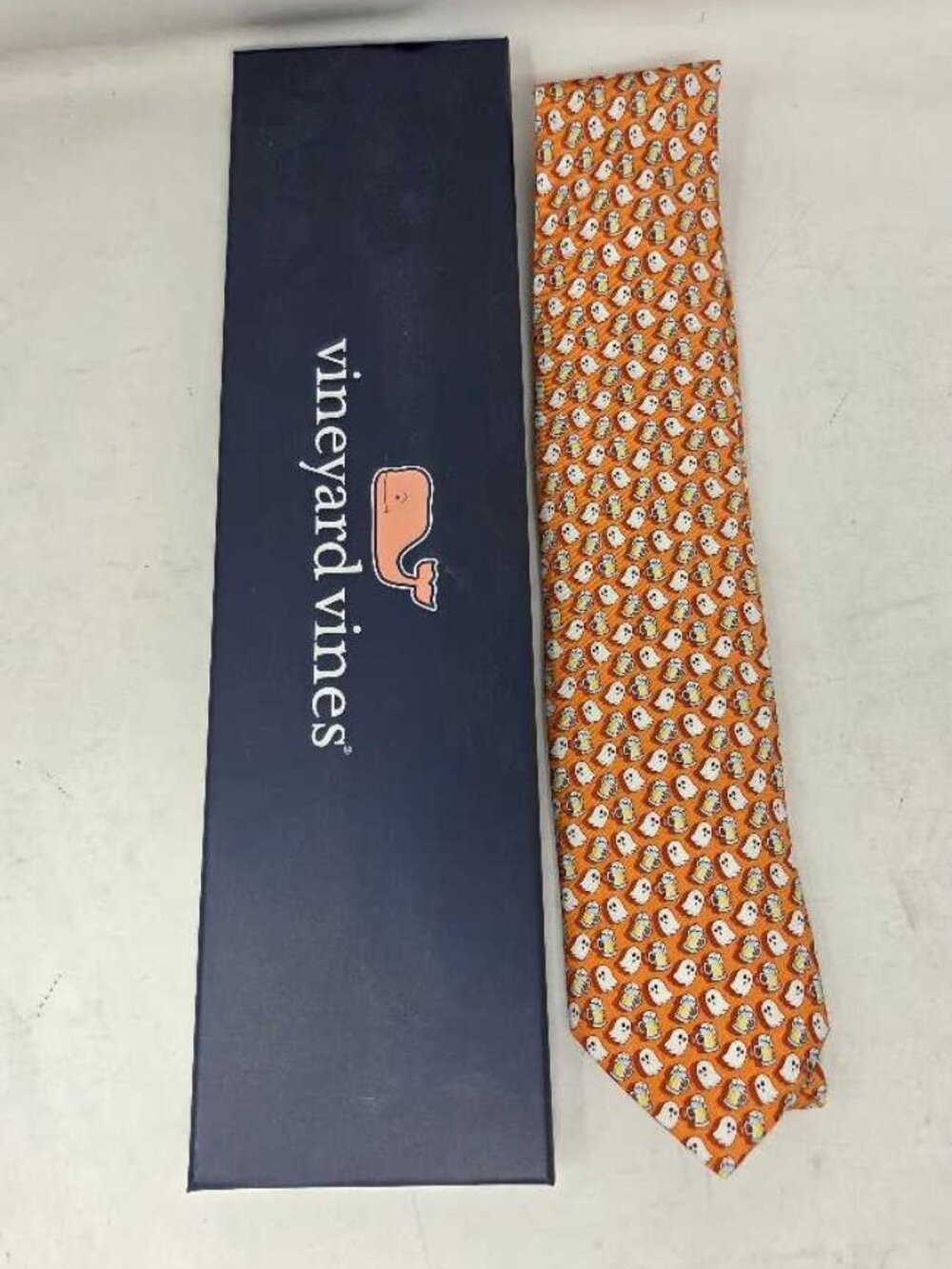 New Vineyard Vines Halloween Boos & Brews beer drinking ghosts orange tie
